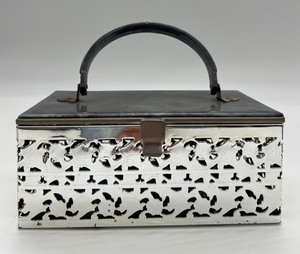 lot 212 image: Vintage Pamart Lucite & Silver Metal Lattice Purse Handbag