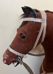 lot 19 image: Antique Childs Horse Riding Pull Toy