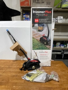 lot 3 image: Lawn Edger Attachment