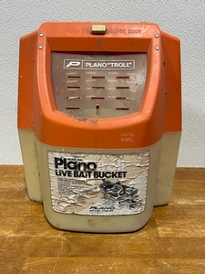 lot 14 image: Plano Trolling Bait Bucket