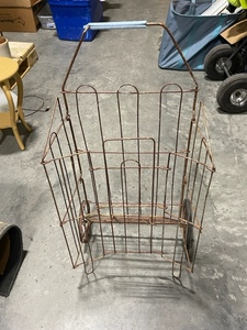 lot 22 image: Antique Shopping Cart