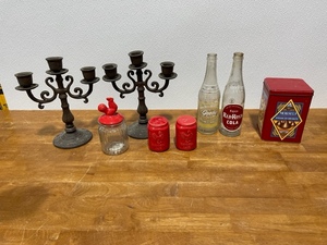 lot 31 image: Assorted Collectibles
