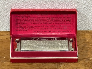 lot 53 image: Kratt Pitch Pipe