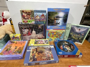 lot 128 image: Puzzles