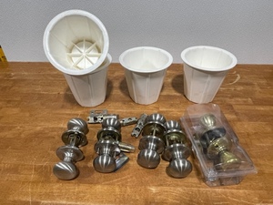 lot 135 image: Interior Door Knobs