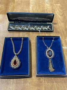 Assorted Jewelry