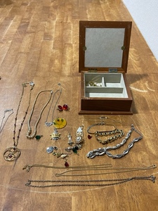 Assorted Jewelry