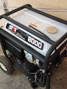 lot 9 image: North Star 8000 Generator