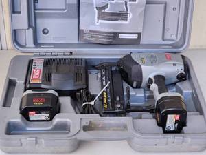 lot 60 image: Senco Air Free 18 Guage Brad Nailer