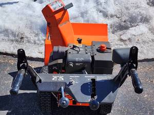 lot 7 image: Ariens Snow Blower