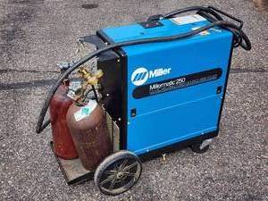 lot 19 image: Millermatic 250 MIG Welding Unit