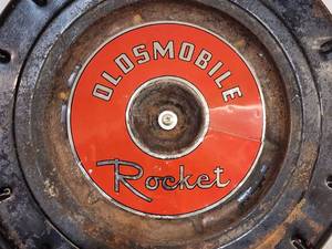 lot 101 image: Vintage Oldsmobile Air Cleaner