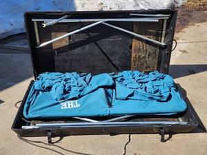 lot 82 image: Portable Pop-Up Ice Fishing Hut