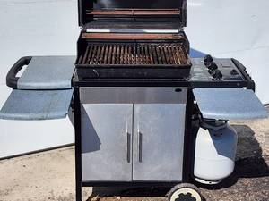 lot 93 image: Weber BBQ Grill
