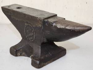 lot 134 image: Nice Sized Anvil
