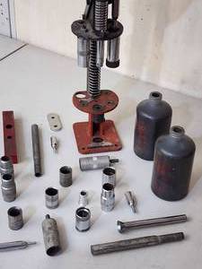 lot 149 image: Ammo Reloading Station