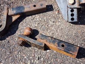 lot 68 image: Assorted Tow Hitches