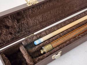 lot 185 image: Vintage Pool Stick