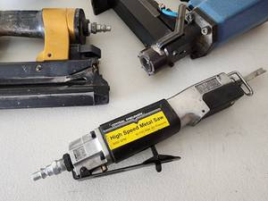 lot 164 image: Assorted Garage Air Tools