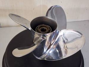 lot 204 image: Boat Propeller
