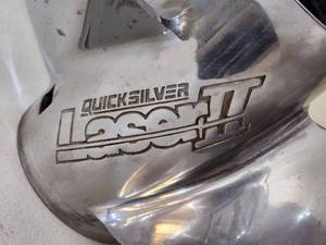 lot 206 image: Boat Propeller