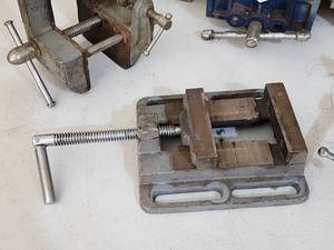 lot 228 image: (4) Assorted Vises