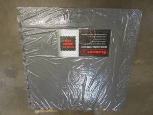 lot 158 image: Stalwart Foam Mat Floor Tiles, Interlocking EVA Foam Padding, 6 Pack, 38 Inch Thick (OPEN BOX)