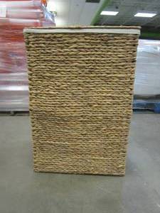 lot 193 image: Villacera 83-DEC7028 Portable Handmade Wicker Laundry Hampers with Lid - Set of 2 (WICKER IS WORN ON 1 SIDE, SEE PHOTOS)
