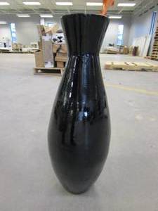 lot 348 image: Villacera 83-DEC7052 Handcrafted 20 in. Tall Black Bamboo Decorative Classic Floor Vase