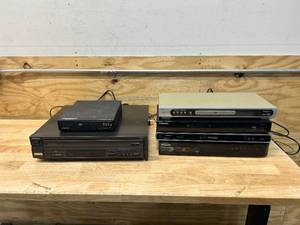 Lot of DVDCD Players