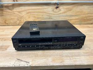 SANYO Video Cassette Recorder Model VHR 2350 with Remote
