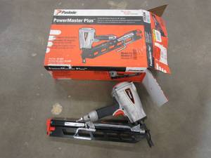 lot 84 image: Paslode  Pneumatic 3-12 in. 30-Degree PowerMaster Plus Clipped-Head Framing Nailer (AIR WILL NOT PASS THROUGH, DOES NOT FIRE, FOR PARTS OR RESTORE)
