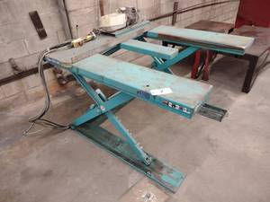 Guardian Hydraulic Lift, 2200 lb. C...