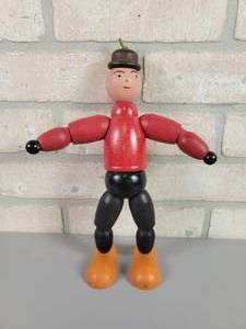 lot 324 image: Vintage Wood Bead Man Spring Jointed Figure - Possibly Jaymar