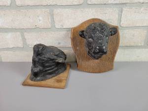 lot 363 image: (2) Vintage Cow Head Wall Decor Sculptures