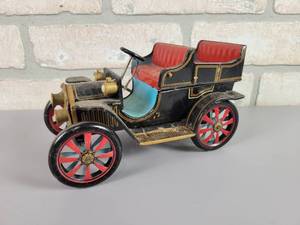 lot 387 image: Vintage Tin Litho Lever Action Drive Model T Toy Car - WORKS - Made in Japan