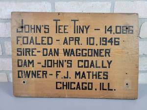 lot 413 image: 1950s Wood Horse Stable Plaque - Johns Tee Tiny
