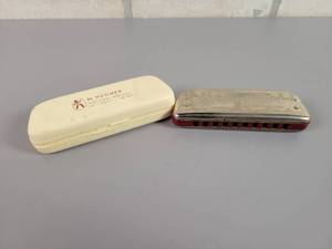 lot 415 image: Vintage HOHNER Golden Melody Harmonica w Case - Made in Germany