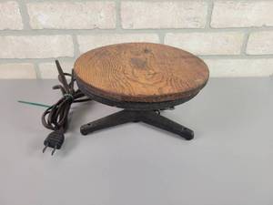 lot 424 image: Antique Merkle-Korff Gear Co. FLEXO ACTION Rotating Store Display