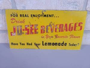 lot 425 image: Vintage JUS-SEE Beverages Reverse Printed Glass Plate