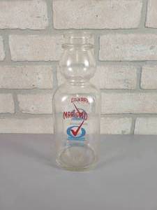 lot 428 image: Marigold Dairy Products Cream top Quart Milk Bottle