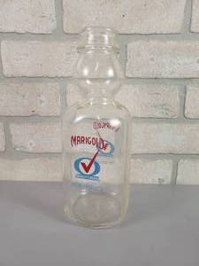 lot 430 image: Marigold Dairy Products Cream top Quart Milk Bottle