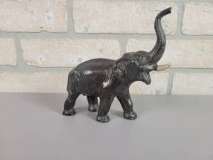 lot 440 image: Vintage Diecast Elephant Statue