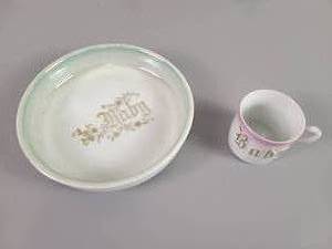 lot 446 image: C.A. Lehmann & Sohn German Baby Dish and Cup -  LEUCHTENBURG Made in Germany - Circa 1920s to 1930s