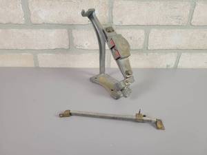 lot 465 image: Bitzenburger Arrow Fletching Tool and More