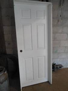 lot 8 image: 32 interior door