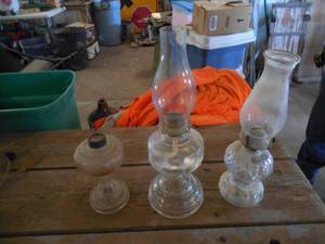lot 19 image: Antique Gas Lamp Lot