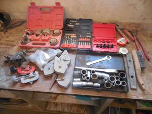 lot 31 image: Garage tool lot