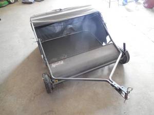 lot 49 image: Agrifab Pull behind Lawn sweeper