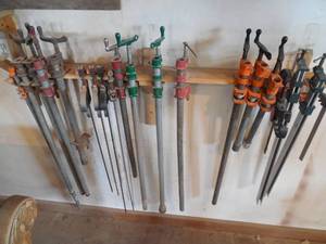 lot 65 image: Huge lot of pipe clamps